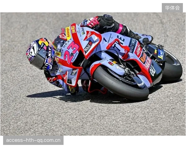 MotoGP新秀耀眼登场，老牌车手情绪失控引发热议